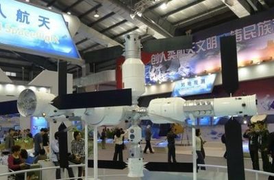 人民網(wǎng)：兩款空間機(jī)器人亮相 展示我國(guó)空間智能最高水平